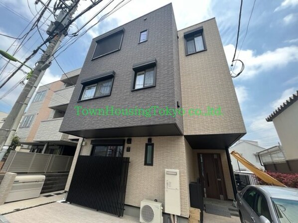 フリーゼA・Tの物件外観写真